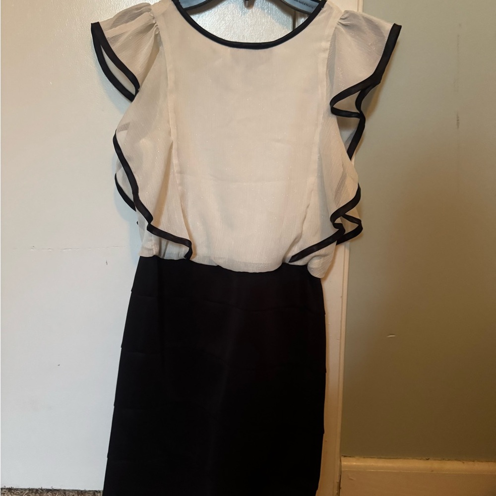 Iz Byer Black and White Ruffle Sleeve Dress